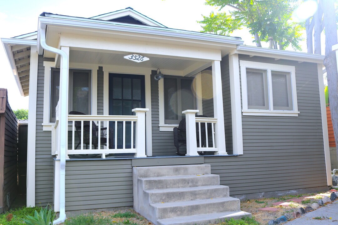 3526 London St in Los Angeles, CA - Building Photo