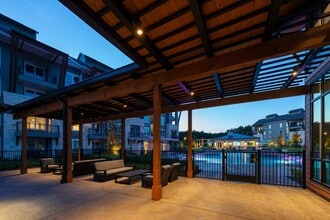 Creekside Park The Grove in The Woodlands, TX - Foto de edificio - Building Photo