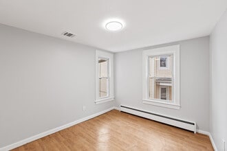 71 Park St in Ridgefield Park, NJ - Building Photo - Building Photo