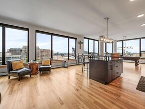 740 Portland Ave, Unit 6507 in Minneapolis, MN - Building Photo - Building Photo