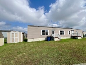 244 Cactus Wren Loop in New Braunfels, TX - Foto de edificio - Building Photo