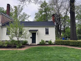 111 Amity St, Unit Apt. 1 in Amherst, MA - Building Photo