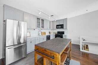 354 3rd St in Jersey City, NJ - Building Photo - Building Photo