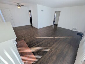 6640 Thurston Ave in Berkeley, MO - Building Photo - Building Photo