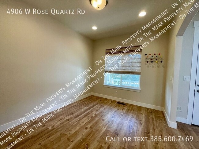 4906 W Rose Quartz in Herriman, UT - Building Photo - Building Photo