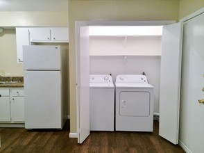 Woodcreek Townhomes in College Station, TX - Building Photo - Interior Photo