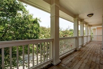 2614 Kinney Oaks Ct in Austin, TX - Building Photo - Building Photo