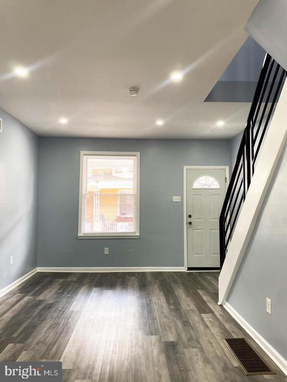 655 E Wensley St in Philadelphia, PA - Building Photo - Building Photo