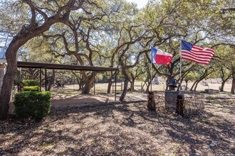 118 Buffalo Springs Crossing in New Braunfels, TX - Building Photo - Building Photo