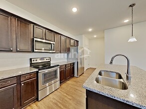 5258 Lake Maxwell Dr in Nashville, TN - Building Photo - Building Photo