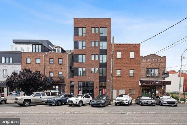 property at 806 N 2nd St