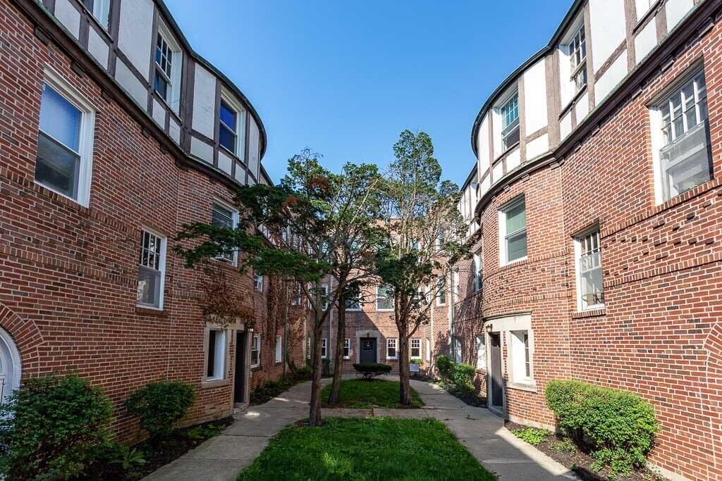 918 Green Bay Rd in Winnetka, IL - Building Photo