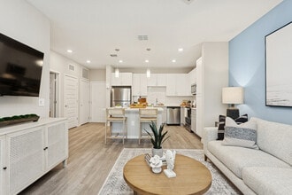 Ascend Angeline in Land O Lakes, FL - Foto de edificio - Building Photo