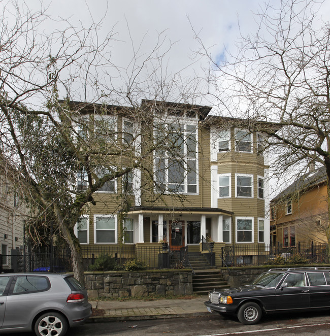 1425 NW 19th Ave in Portland, OR - Foto de edificio - Building Photo
