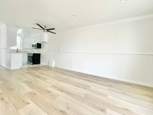 property at 6062 Fulton Ave
