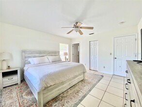 3920 W Pine St in Tampa, FL - Building Photo - Building Photo