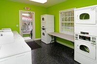 Laundry Room - Addison Park Apartamentos in Louisville, Kentucky