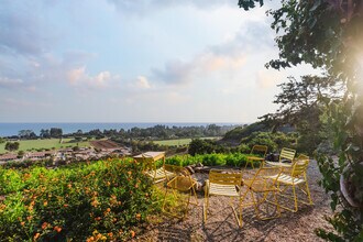 3330 Foothill Rd in Carpinteria, CA - Building Photo - Building Photo