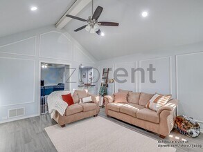4211 Meadow Ridge Dr in Carrollton, TX - Building Photo - Building Photo