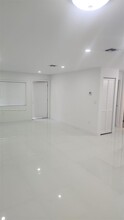 5300 NW 25th St in Lauderhill, FL - Building Photo - Building Photo