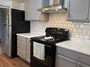 6085 Adams Flat Rd in Brookshire, TX - Building Photo - Building Photo