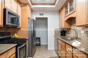 10657 Trigal Way in Santee, CA - Building Photo