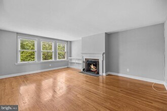 817 E St SE in Washington, DC - Building Photo - Building Photo