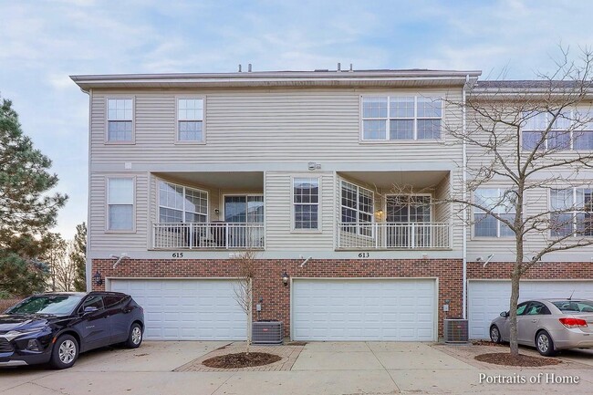 613 Pheasant Trl in St. Charles, IL - Building Photo - Building Photo