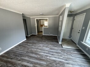 24924 Lexington Ave in Eastpointe, MI - Building Photo - Building Photo