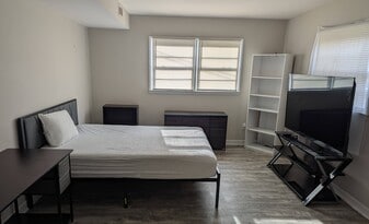 4736 Cinderella Rd in Charlotte, NC - Building Photo