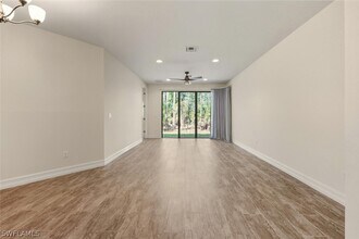 7923 Bristol Cir in Naples, FL - Building Photo - Building Photo