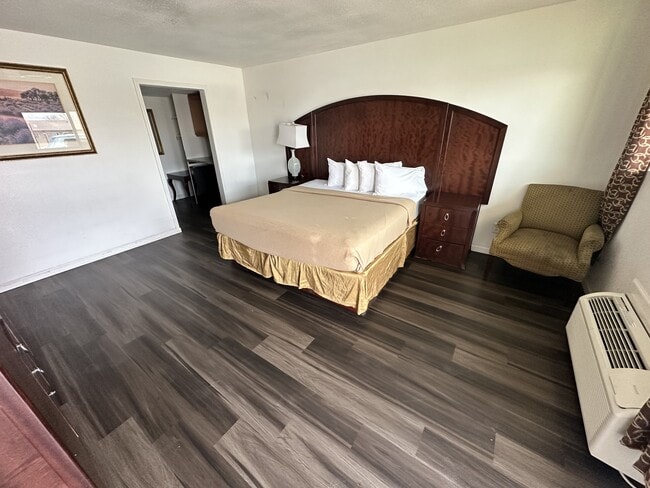 property at 2530 Bloomfield Hwy