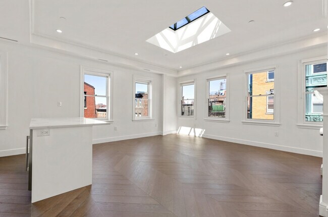 property at 537 Boylston St