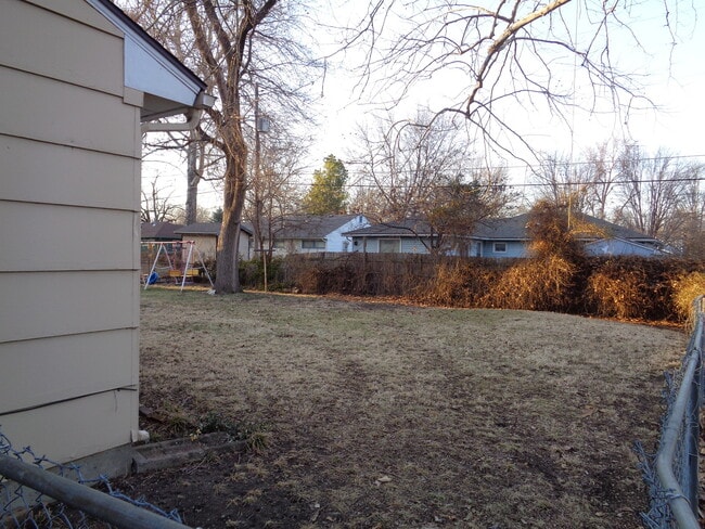 3912 SW Dixie Ct in Topeka, KS - Building Photo - Building Photo