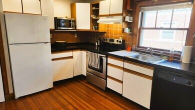 35 Lee St in Cambridge, MA - Building Photo - Building Photo