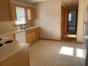 201 Washington St, Unit A in Findlay, OH - Building Photo - Building Photo