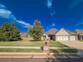 2217 Heavenly Dr in Edmond, OK - Building Photo - Building Photo