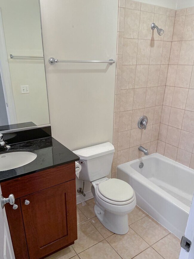 3114 N Racine Ave, Unit 3N in Chicago, IL - Building Photo - Building Photo