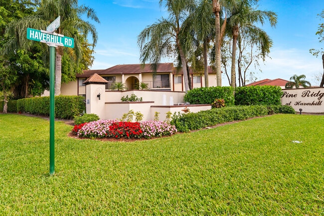 4995 Sable Pine Cir in West Palm Beach, FL - Building Photo - Building Photo