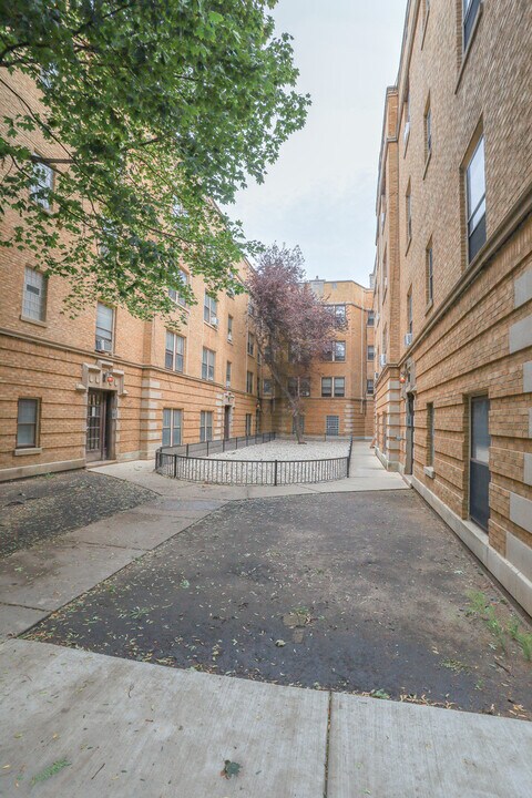 4915 N Glenwood Ave in Chicago, IL - Building Photo