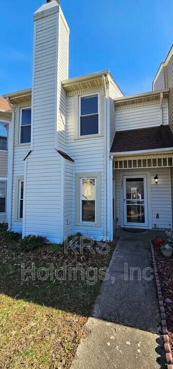 4504 Marlwood Way in Virginia Beach, VA - Building Photo