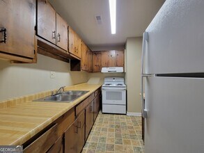 422 GA Hwy 211-Unit -H in Winder, GA - Building Photo - Building Photo