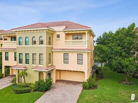 1532 Citrine Trail in Tarpon Springs, FL - Building Photo