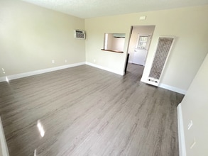 831 S Oaks Ave in Ontario, CA - Building Photo - Building Photo