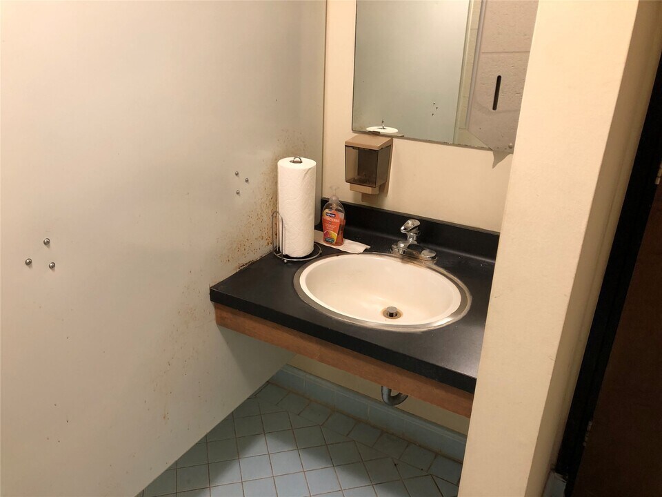 1113 Lawrence St in Rosenberg, TX - Building Photo