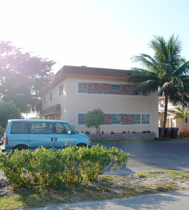 2458 SW 42nd Ave in Fort Lauderdale, FL - Building Photo