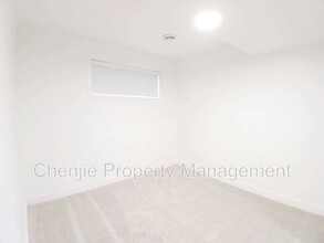 20935-20920 20 Ave NW in Edmonton, AB - Building Photo - Building Photo