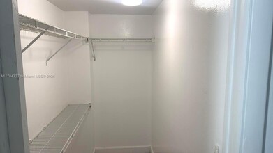 8420 SW 133rd Avenue Rd, Unit 306 in Miami, FL - Building Photo - Building Photo