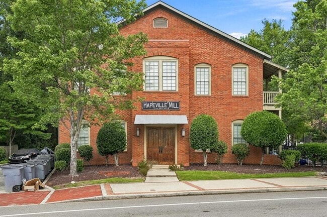 property at 3371 Dogwood Dr