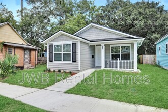 665 Bridier St in Jacksonville, FL - Building Photo - Building Photo